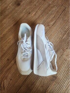 Size 6 Puma White and Beige Classic Sneakers with Rubber Sole, Men's Size